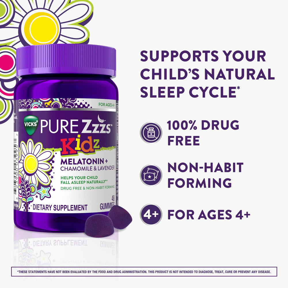 Vicks PURE Zzzs Kidz gominola en mano para mostrar tamaño real
