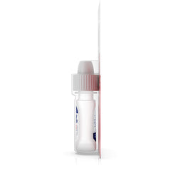 Visine Advanced junto a monedas para comparar tamaño compacto