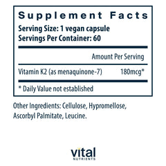 Vital Nutrients cápsula en mano mostrando tamaño y fácil ingestión