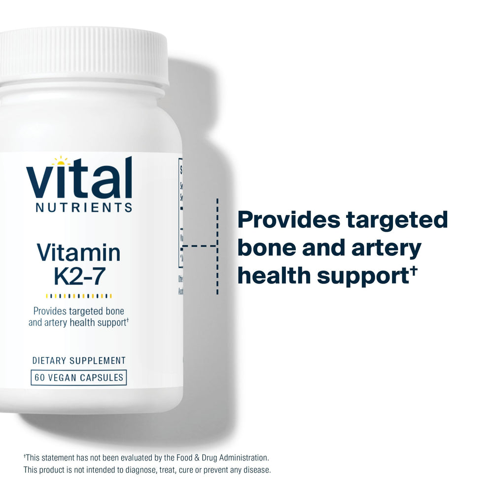 Vital Nutrients producto junto a alimentos vegetales para contexto dietético