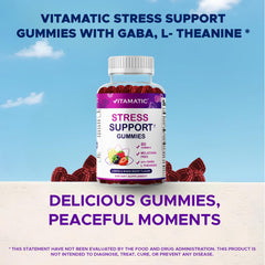 Gomitas Vitamatic sobre fondo limón y frutos rojos, demostrando su sabor dual agradable