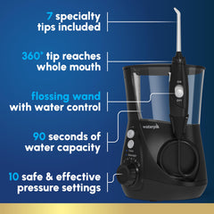 Waterpik Aquarius con 7 boquillas codificadas indicando uso familiar