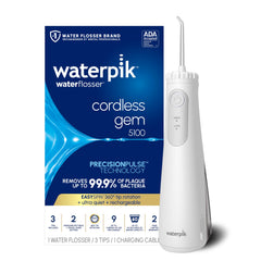 Waterpik Cordless Gem vista frontal mostrando diseño compacto y beneficio portátil