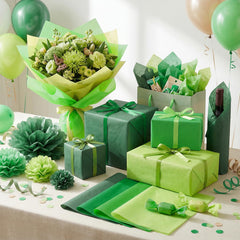 woric regalo envuelto con papel de seda verde, acabado profesional y atractivo
