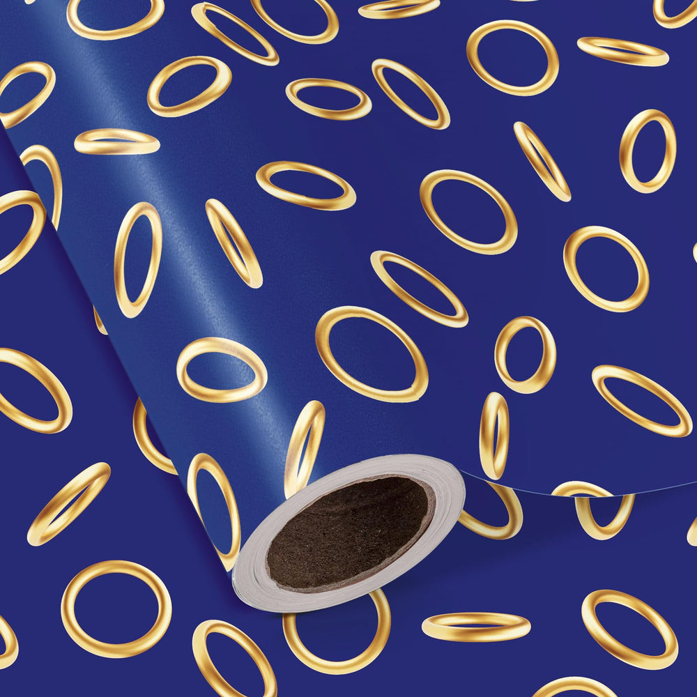 WRAPAHOLIC detalle de anillos dorados sobre azul, realza diseño temático