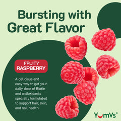 YUM-V'S gominola en mano para comparar tamaño y dosificación