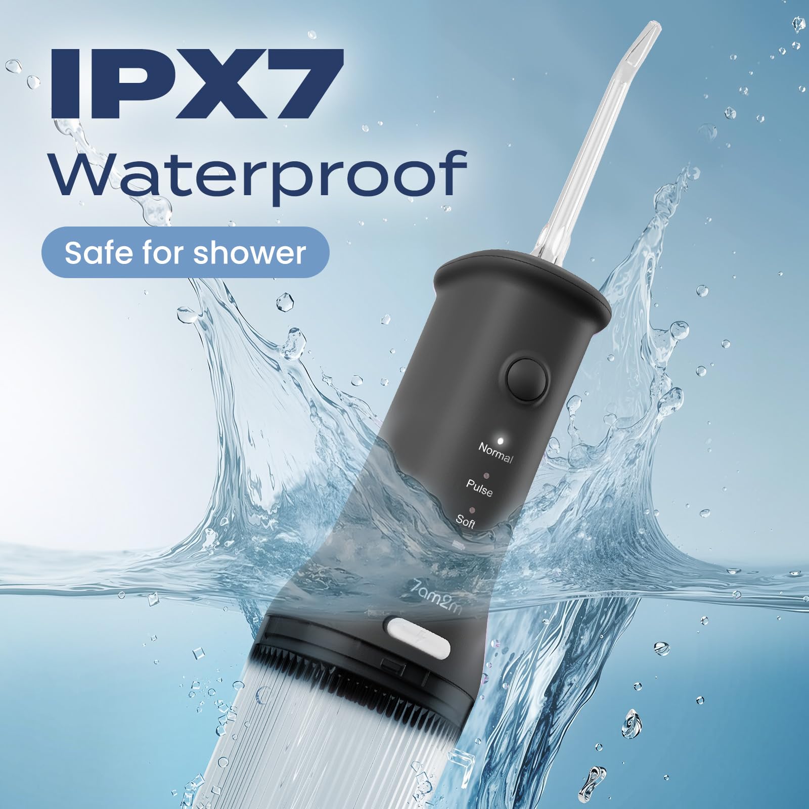 7AM2M uso en baño demostrando resistencia IPX7 y limpieza cómoda en ducha