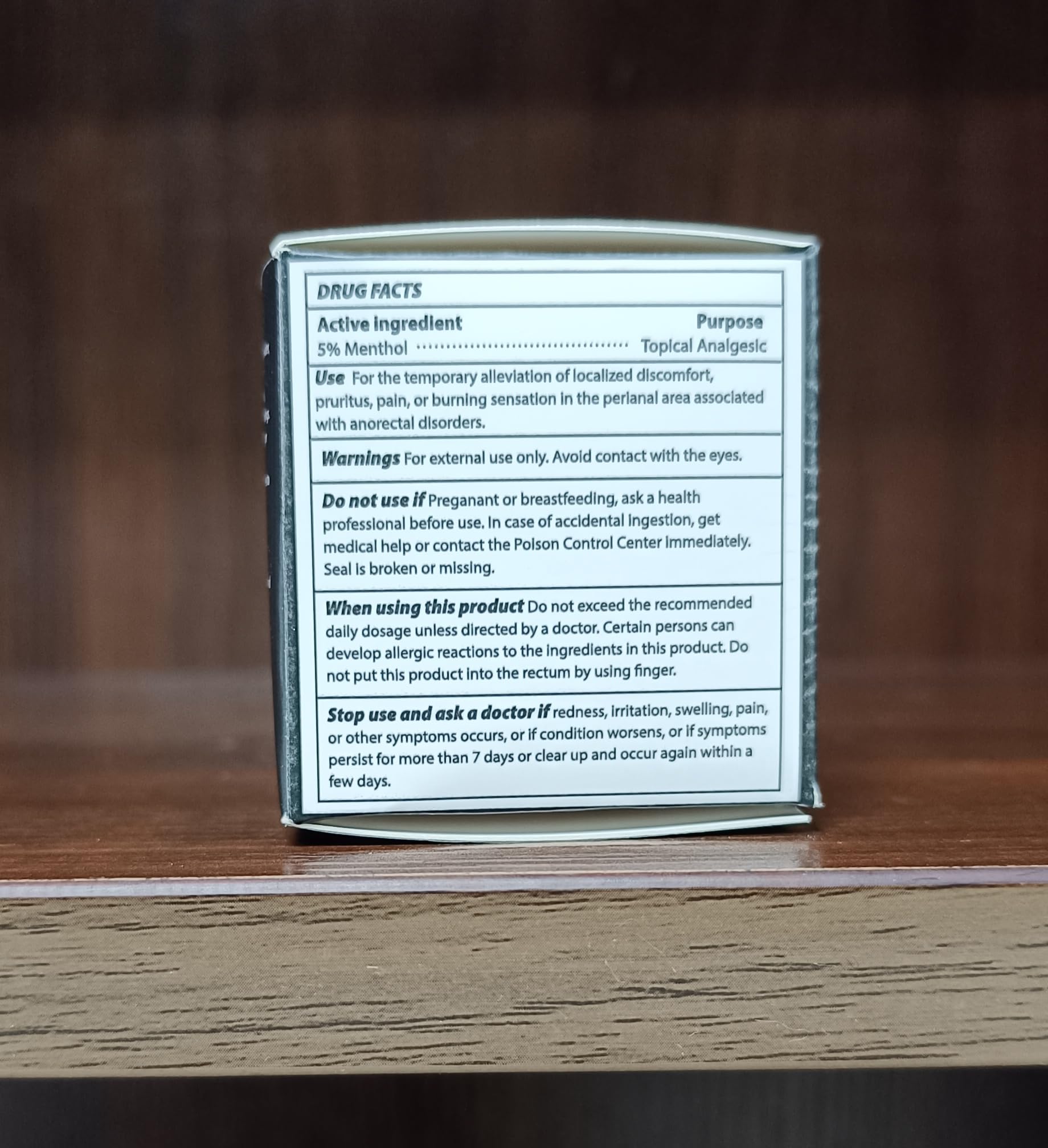 Adellina comparación de tamaño 1.7 oz para referencia y transporte fácil