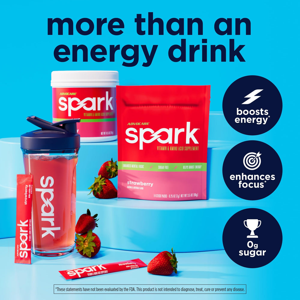 Vaso con bebida AdvoCare Spark fresa listo para consumir y ofrecer energía