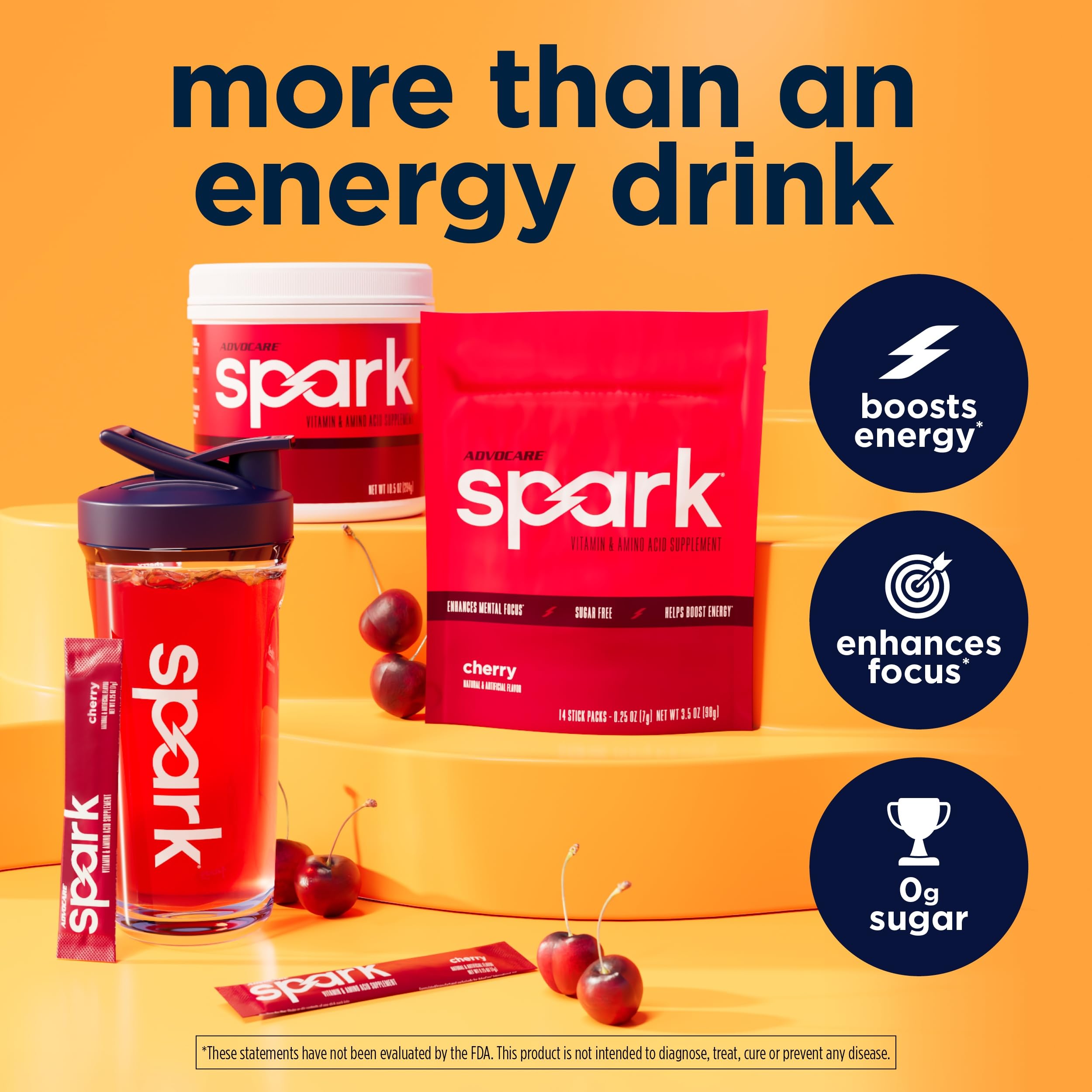 Vaso con bebida preparada AdvoCare Spark cereza mostrando energía y frescura