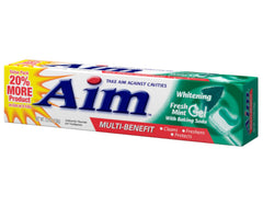 AIM tubo abierto en mano demostrando dosificación fácil