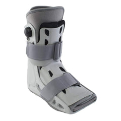 AIRCAST vista frontal de la bota gris que muestra protección y ajuste cómodo