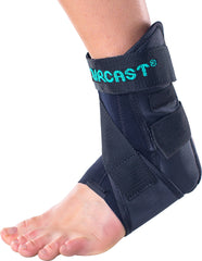 AIRCAST vista frontal de la tobillera mostrando diseño y cierre, soporte confiable
