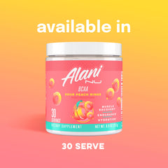 Atleta en gimnasio con Alani Nu BCAA Sour Peach Ring, recuperación y energía