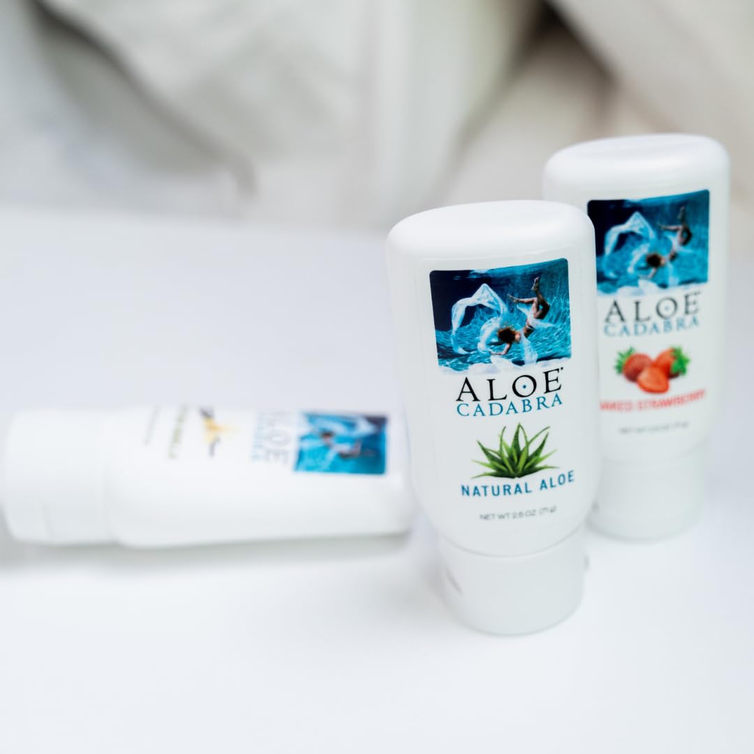 Aloe Cadabra en una escena de rutina íntima mostrando uso diario seguro