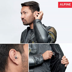 Alpine MotoSafe con estuche protector y accesorios listos para guardado seguro