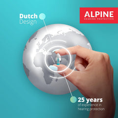 Alpine Pluggies Kids comparación de tamaño en mano para referencia