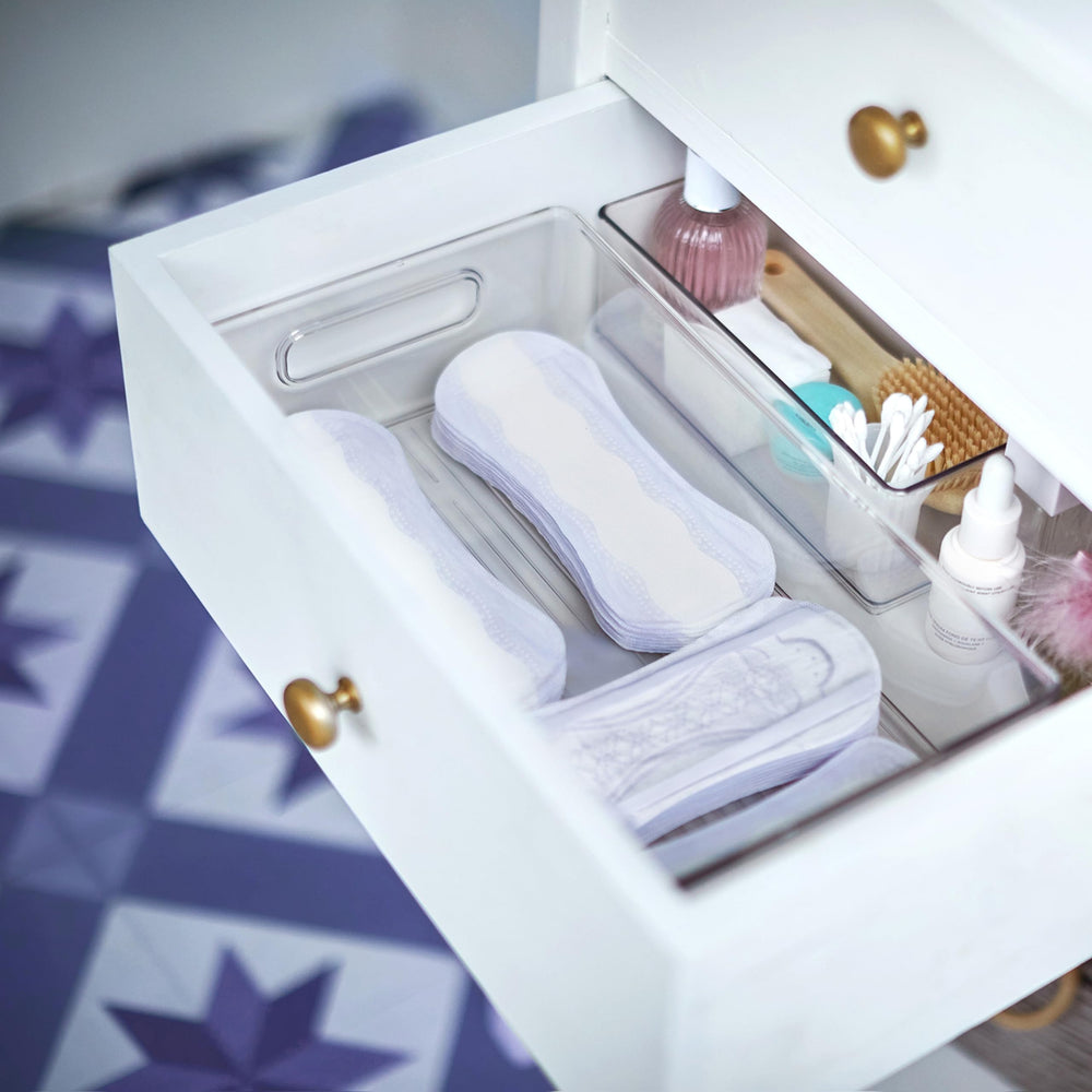 Always estilo de vida mujer activa protección en movimiento