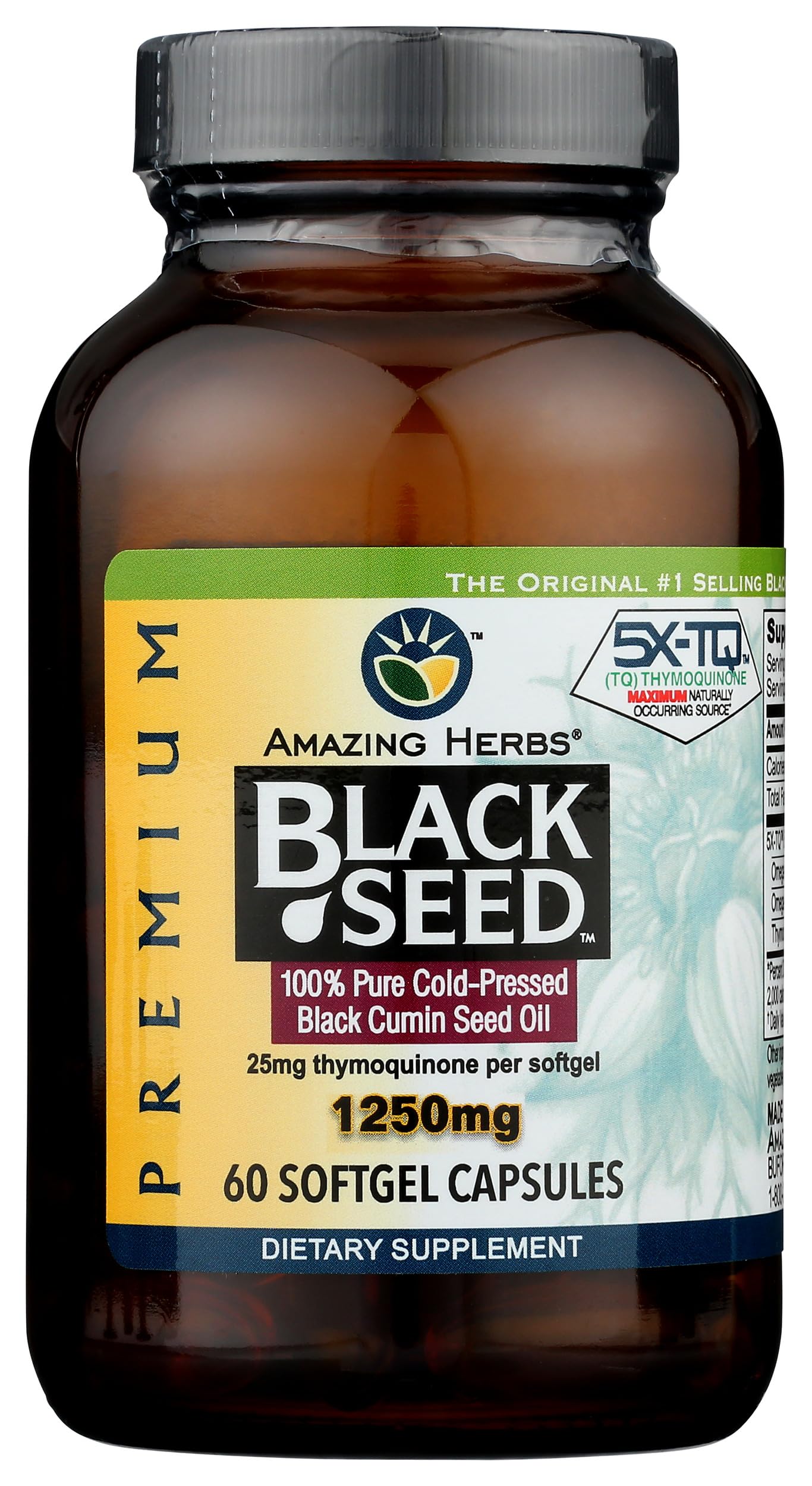 Amazing Herbs cápsulas en mano para apreciar facilidad de ingestión