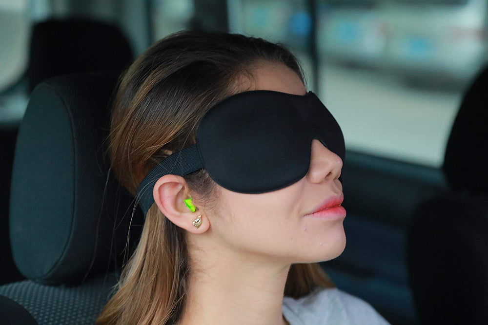 AMAZKER máscara usada en sofá para siesta cómoda y relajada