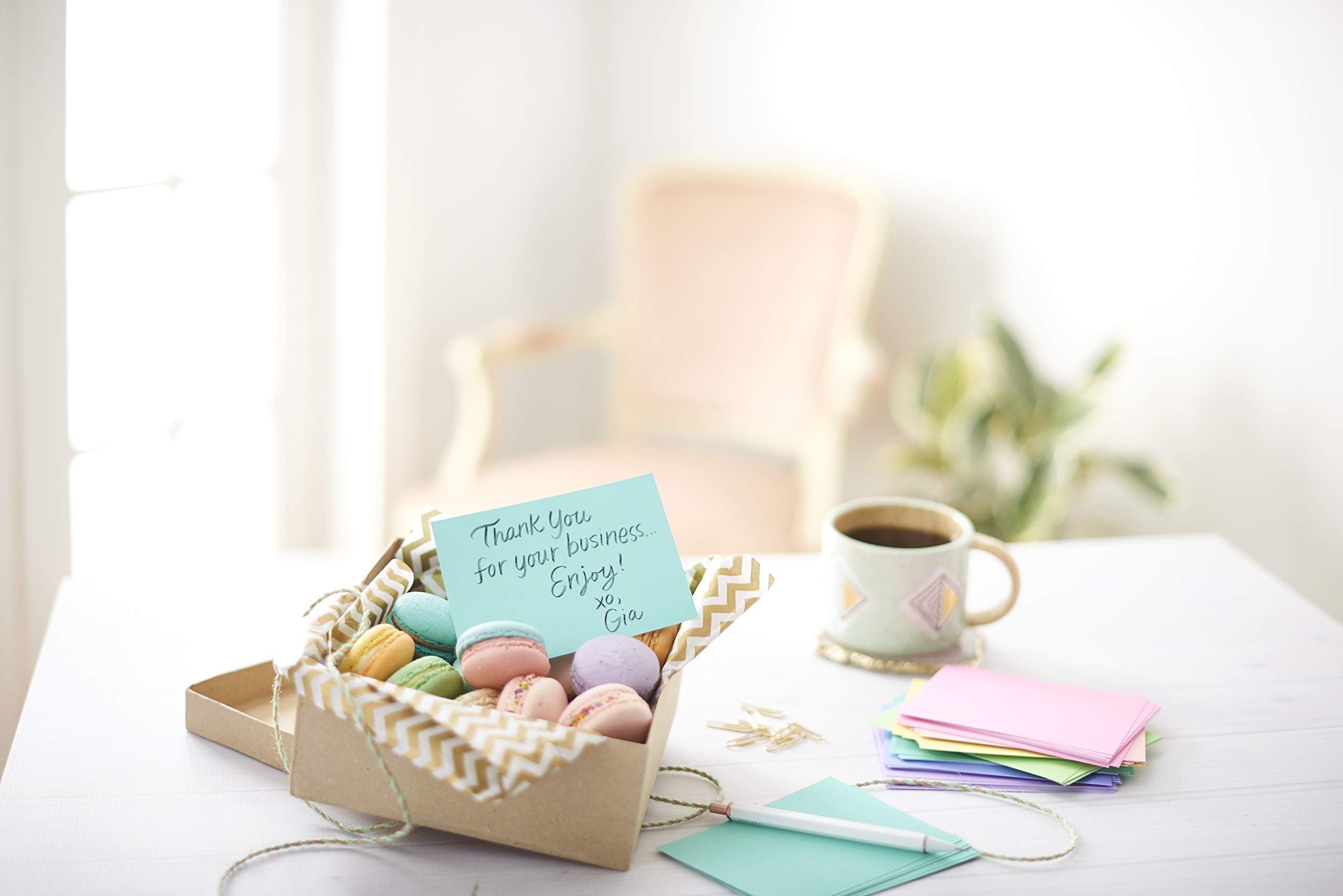 American Greetings tarjetas usadas en proyecto craft con pegatinas, resultado creativo