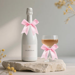 regalo envuelto con lazo Amstorer rosa claro que añade toque refinado