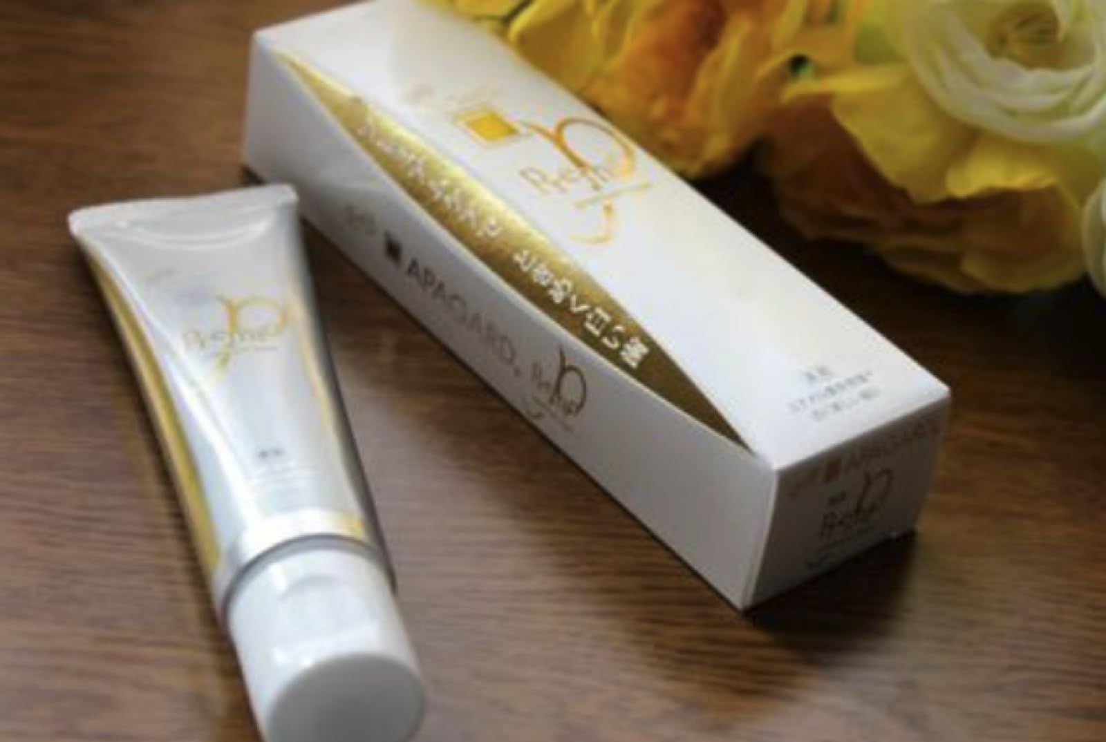 APAGARD PREMIO pasta en tubo abierta textura cremosa para un cepillado suave