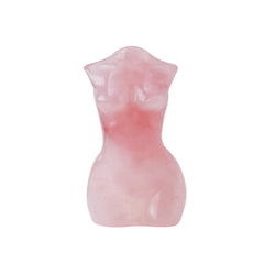 Apengshi estatua frontal de cuarzo rosa mostrando detalle y calma estética