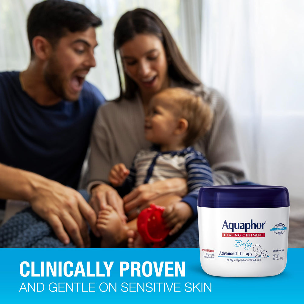 Envase abierto de Aquaphor con producto visible listo para aplicar en seco