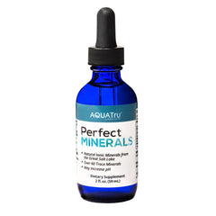 AquaTru botella frontal de Perfect Minerals mostrando etiqueta clara y beneficios