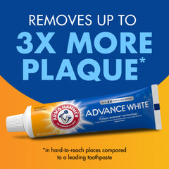 Arm & Hammer en baño estilizado transmitiendo rutina oral fresca y confiable