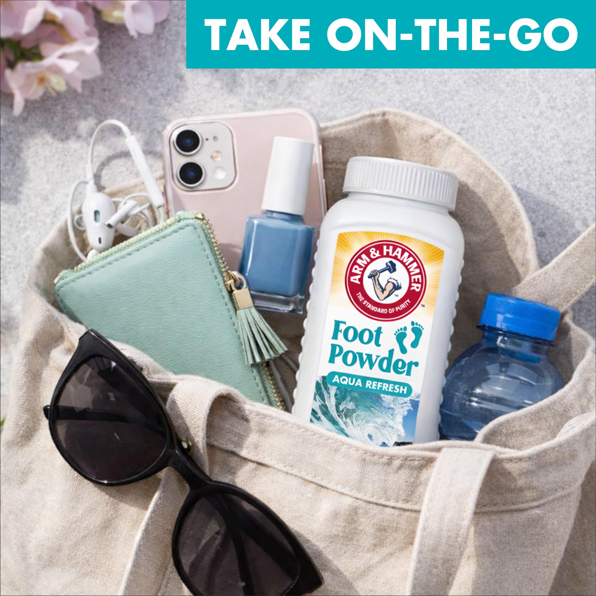 Arm & Hammer frasco en mano para comparar tamaño portátil y conveniencia