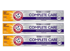 Arm & Hammer frente del pack de tres mostrando tubos y beneficio de suministro prolongado