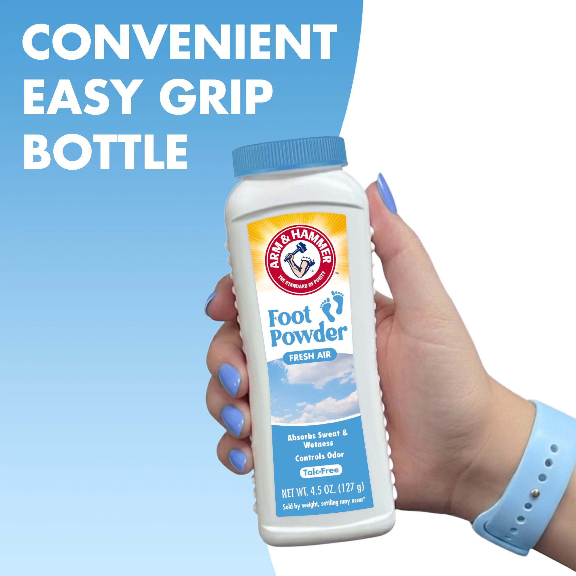 Arm & Hammer al lado de zapatillas, controla olores tras ejercicio