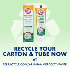 Arm & Hammer persona cepillándose demostrando sensación de limpieza