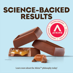 Atkins corte interior mostrando caramelo y chocolate, sabor indulgente