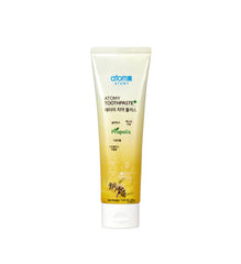 Atomy Toothpaste Propolis textura en primer plano que muestra la consistencia y frescura al cepillar