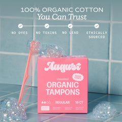 August detalle del tampon de algodón mostrando suavidad y confort