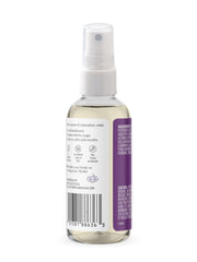 Aura Cacia en salón con luz suave, crea atmósfera de calma