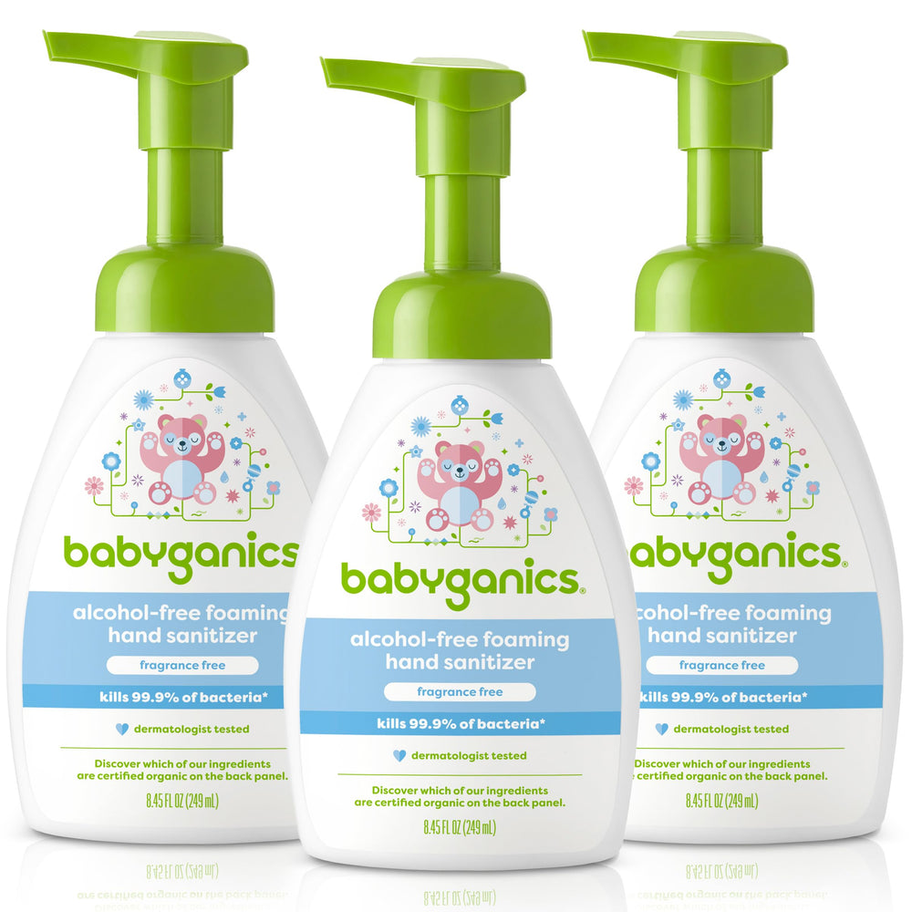 Babyganics frente del envase con bomba, facilita higiene rápida