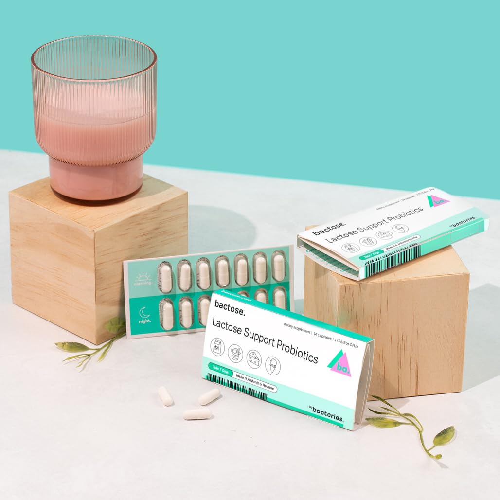 Envase BACTOSE sobre mesa de desayuno con productos lácteos mostrando integración