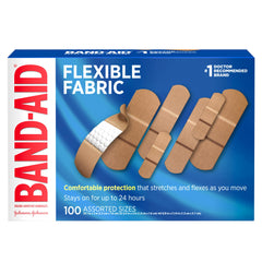 Band-Aid empaque frontal con 100 unidades mostrando la marca y surtido