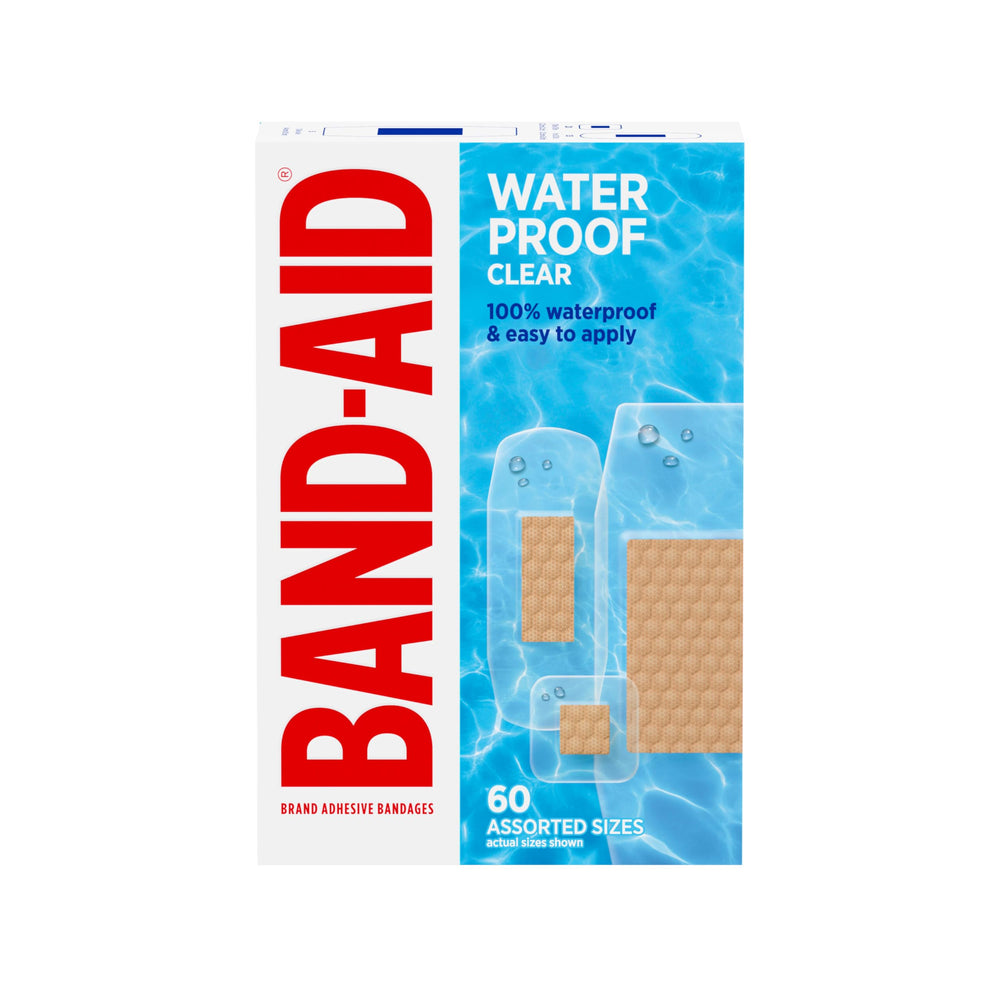 Band-Aid dentro de botiquín de viaje para primeros auxilios