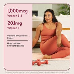 Bariatric Advantage cápsulas en mano para comparar tamaño y comodidad