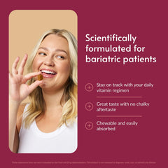 Bariatric Advantage tabletas masticables en mano, textura blanda que facilita la toma
