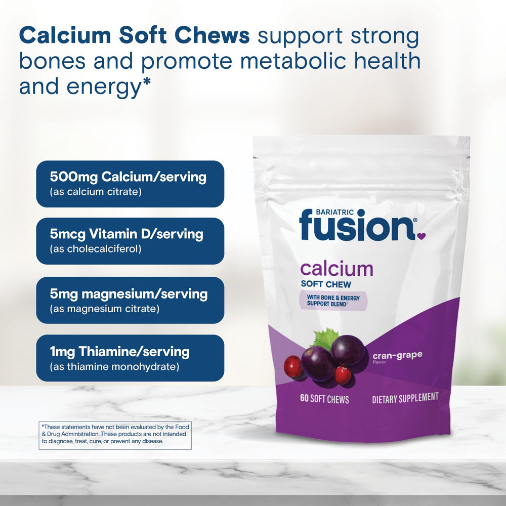 Bariatric Fusion persona tomando masticable en desayuno para conveniencia diaria