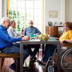 BaseSmall set en mesa estilo de vida ayuda a comer con mayor confianza