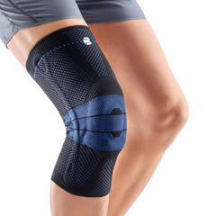 Bauerfeind GenuTrain detalle de Omega+ Pad que estabiliza la rótula y reduce edema