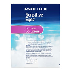 Lentes en la palma después del enjuague con Bausch + Lomb, aspecto limpio y listo