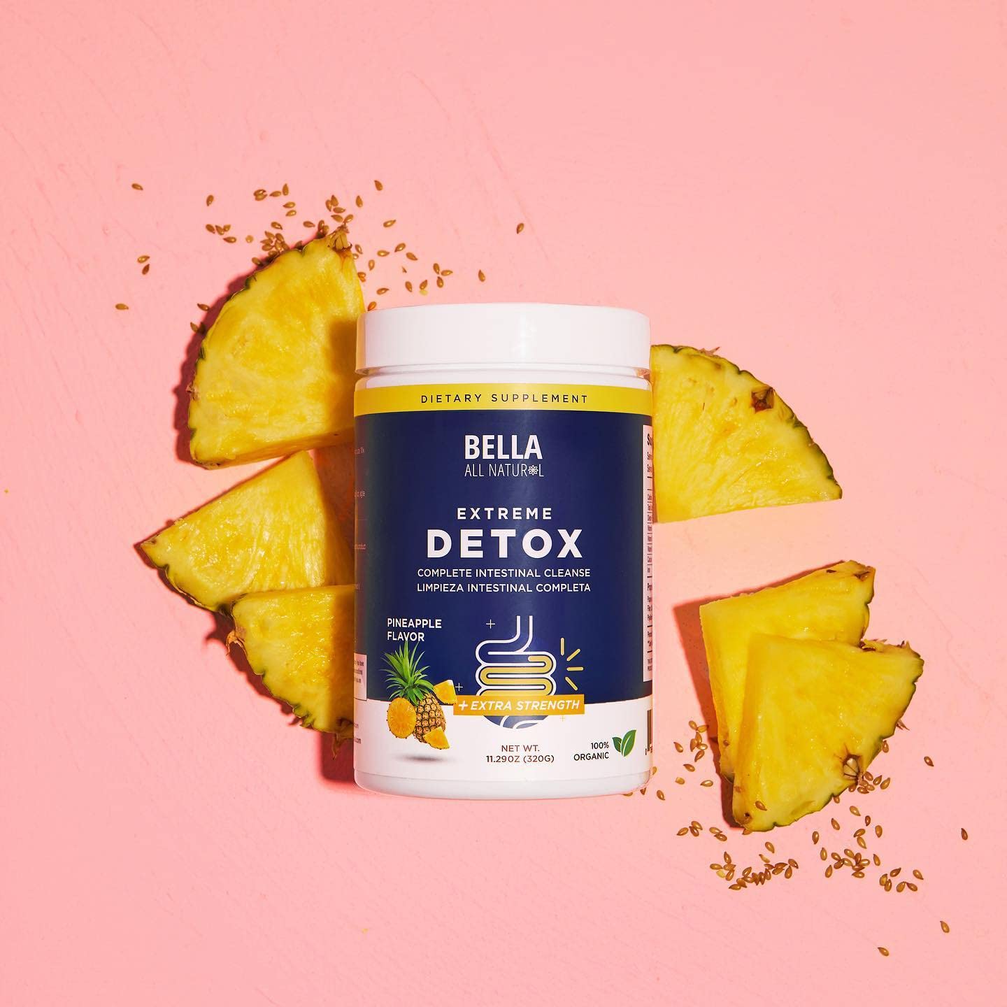 Bella All Natural en mesa con frutas, apoyo a rutina saludable